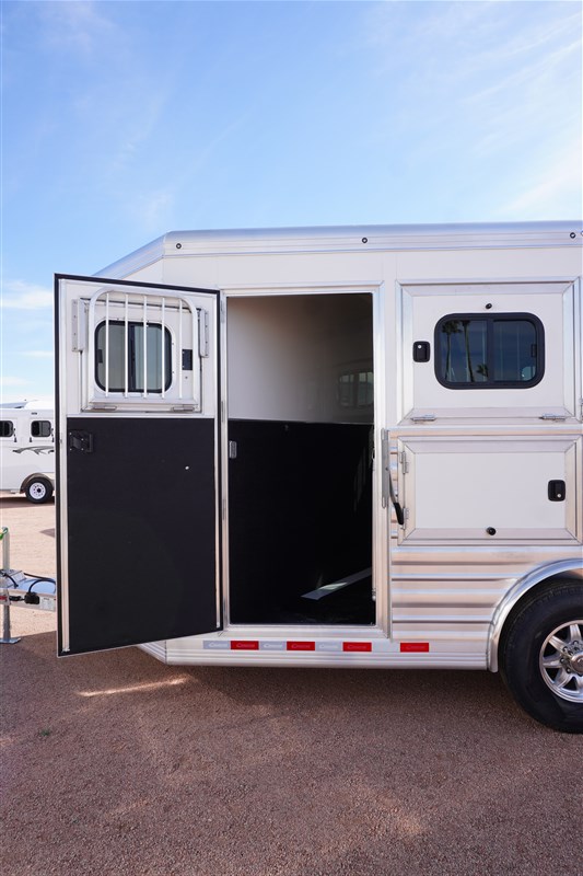 Trailer Photo 3