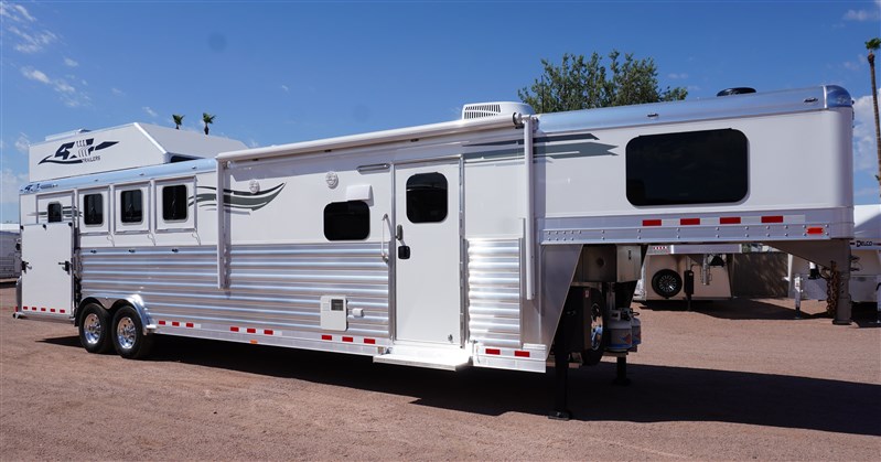 Trailer Photo 15