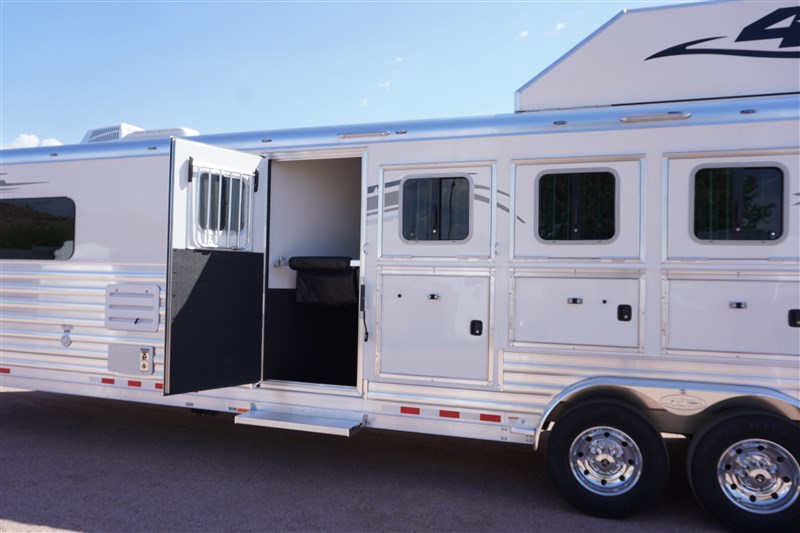 Trailer Photo 3
