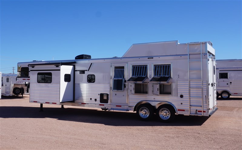 Trailer Photo 2