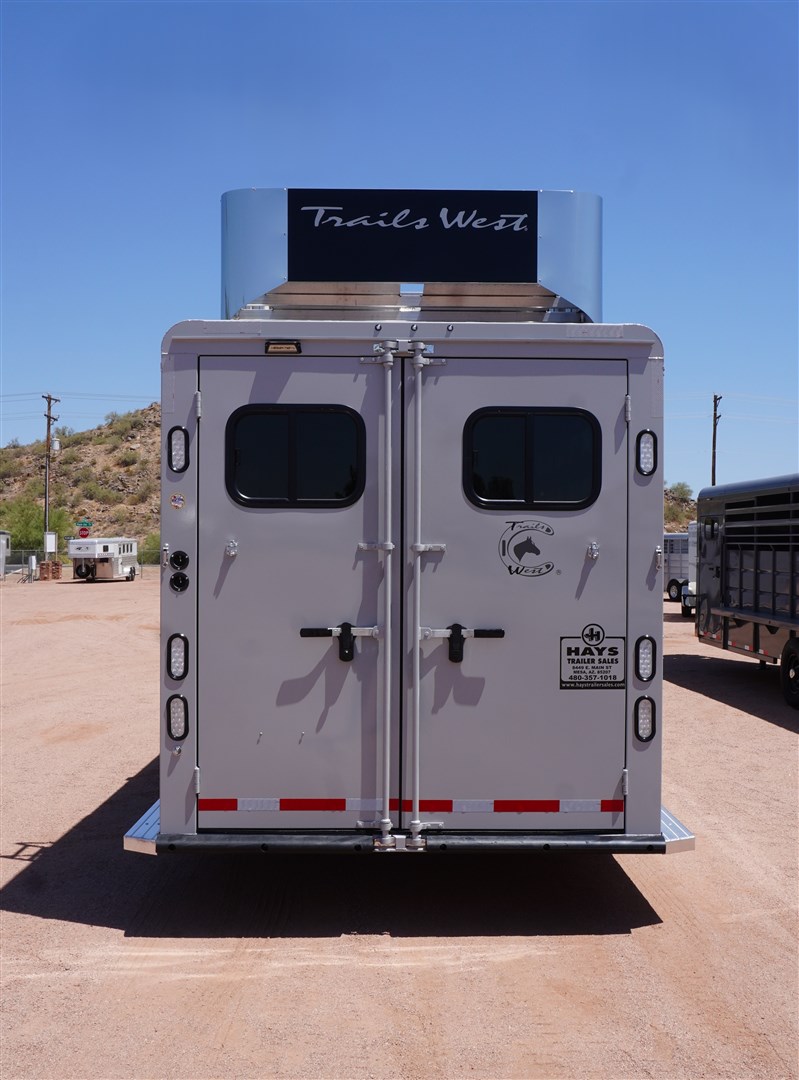 Trailer Photo 5