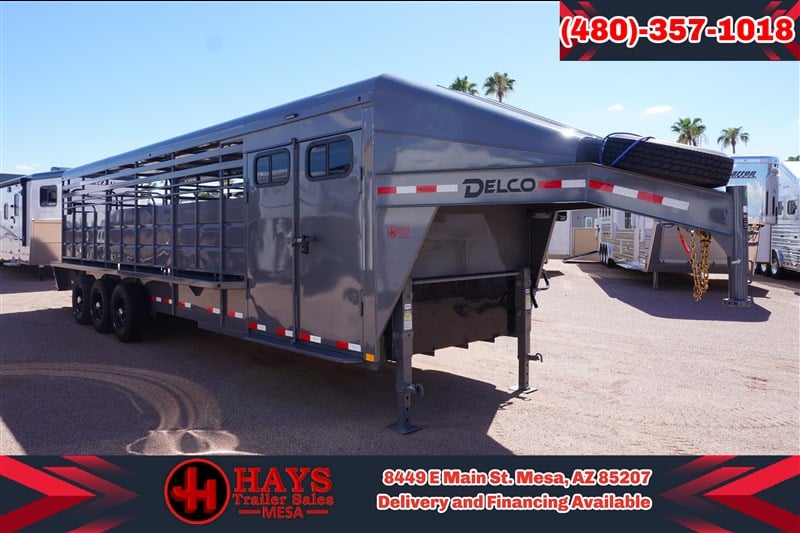 2026 Delco 28' Stock Combo With Trainer Tack Room