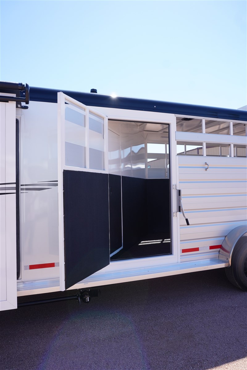 Trailer Photo 3