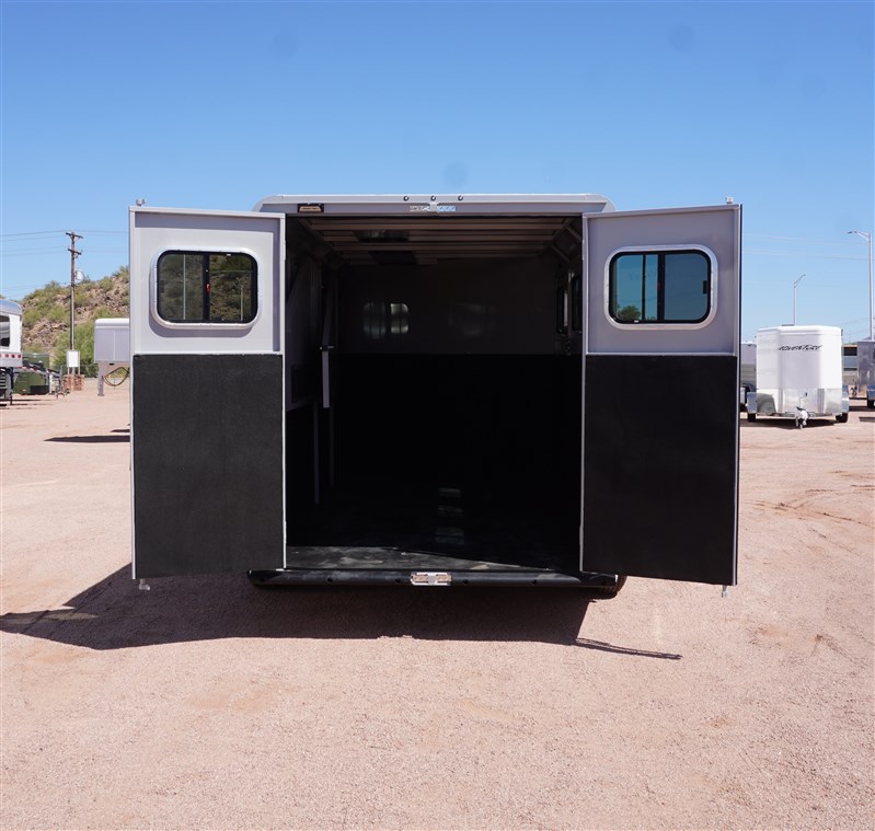 Trailer Photo 4