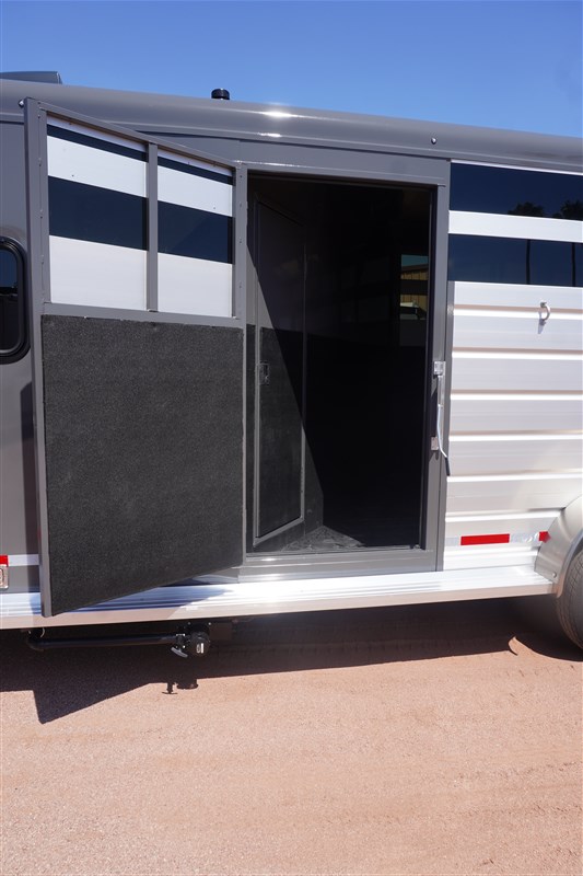 Trailer Photo 3