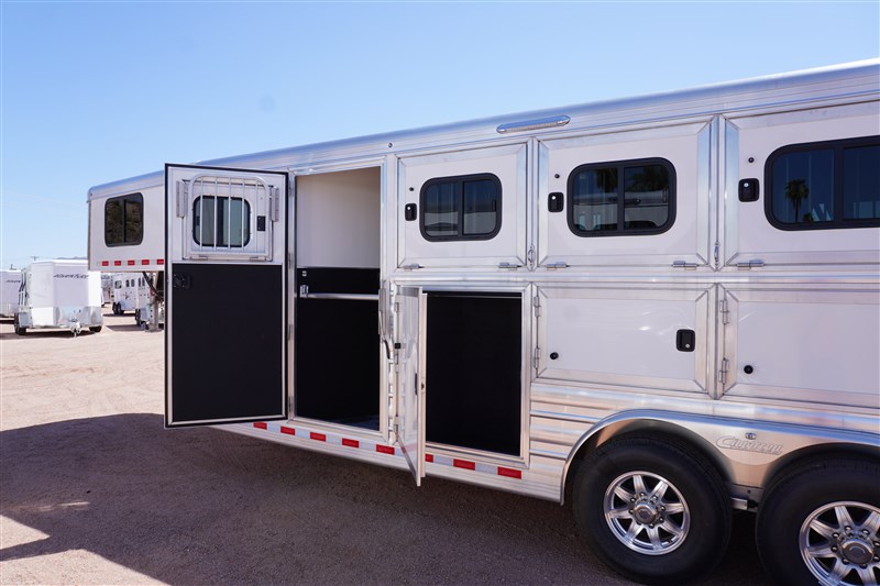 Trailer Photo 3