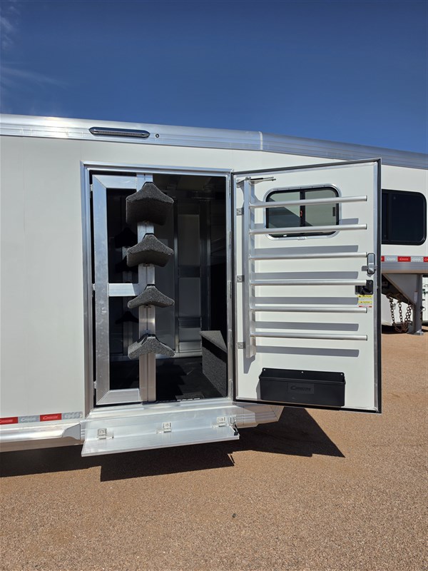 Trailer Photo 15