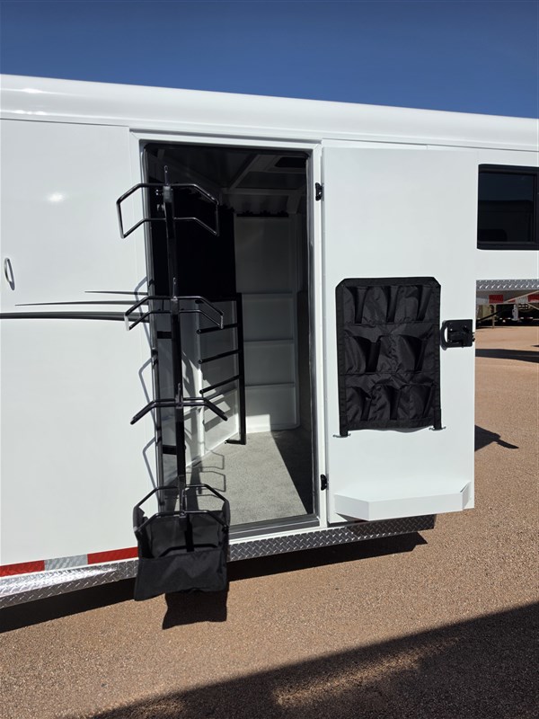 Trailer Photo 11
