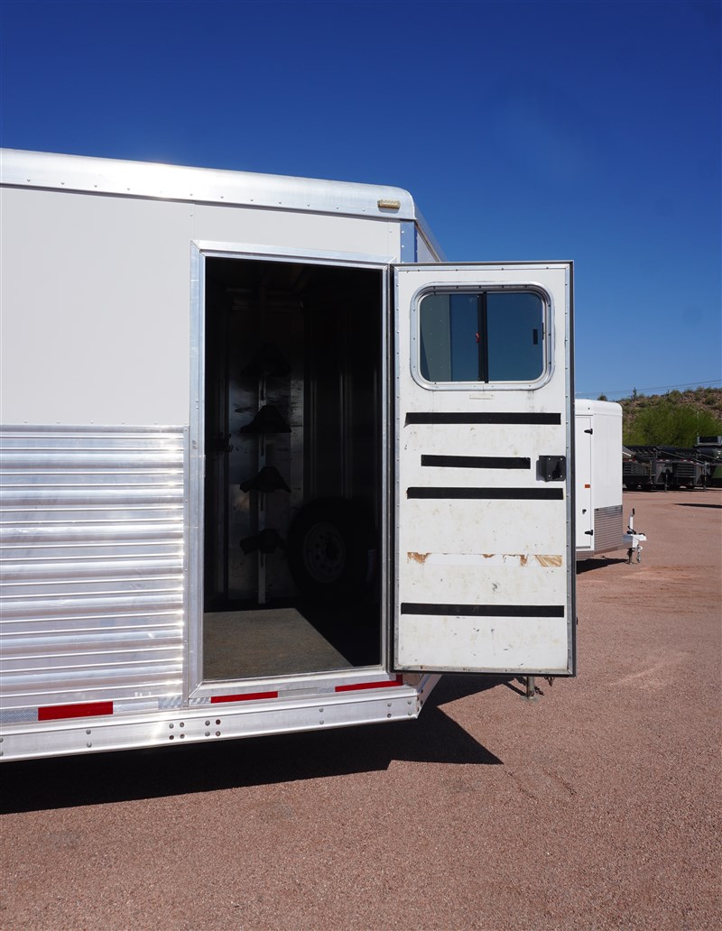 Trailer Photo 13