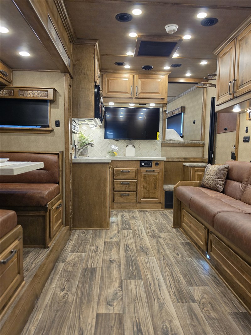 Trailer Photo 26