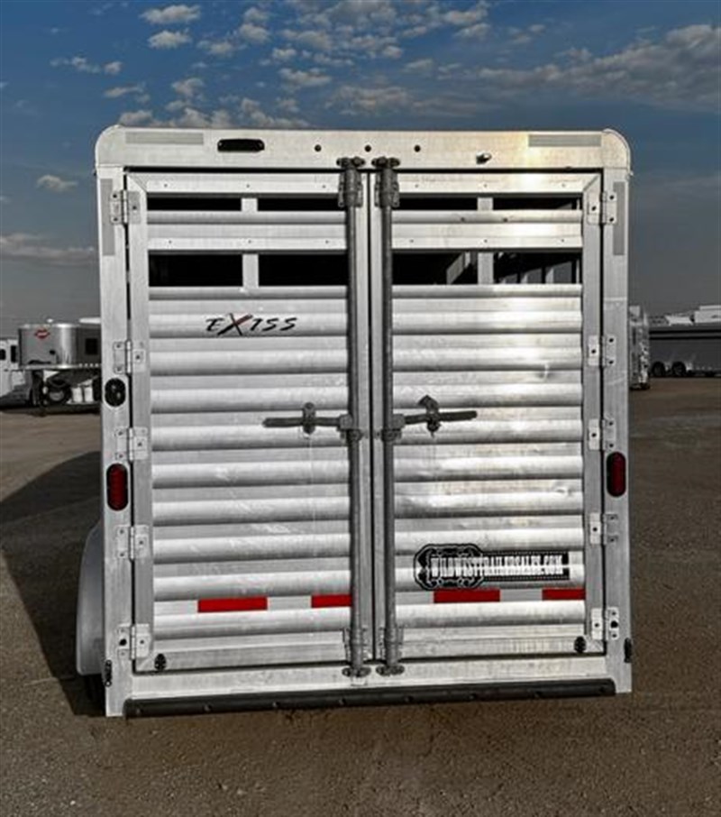2022 Exiss horse trailers