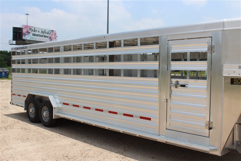 2022 Featherlite 8127 7.5' x 26' Stock Trailer