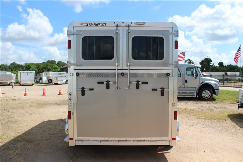 Trailer Photo 11