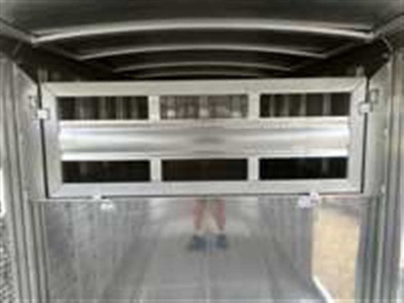 Trailer Photo 7