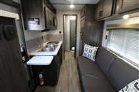 2023 3 horse Bison ** $1,000 BELOW COST! NEW Silverado 7310 3H - Alum