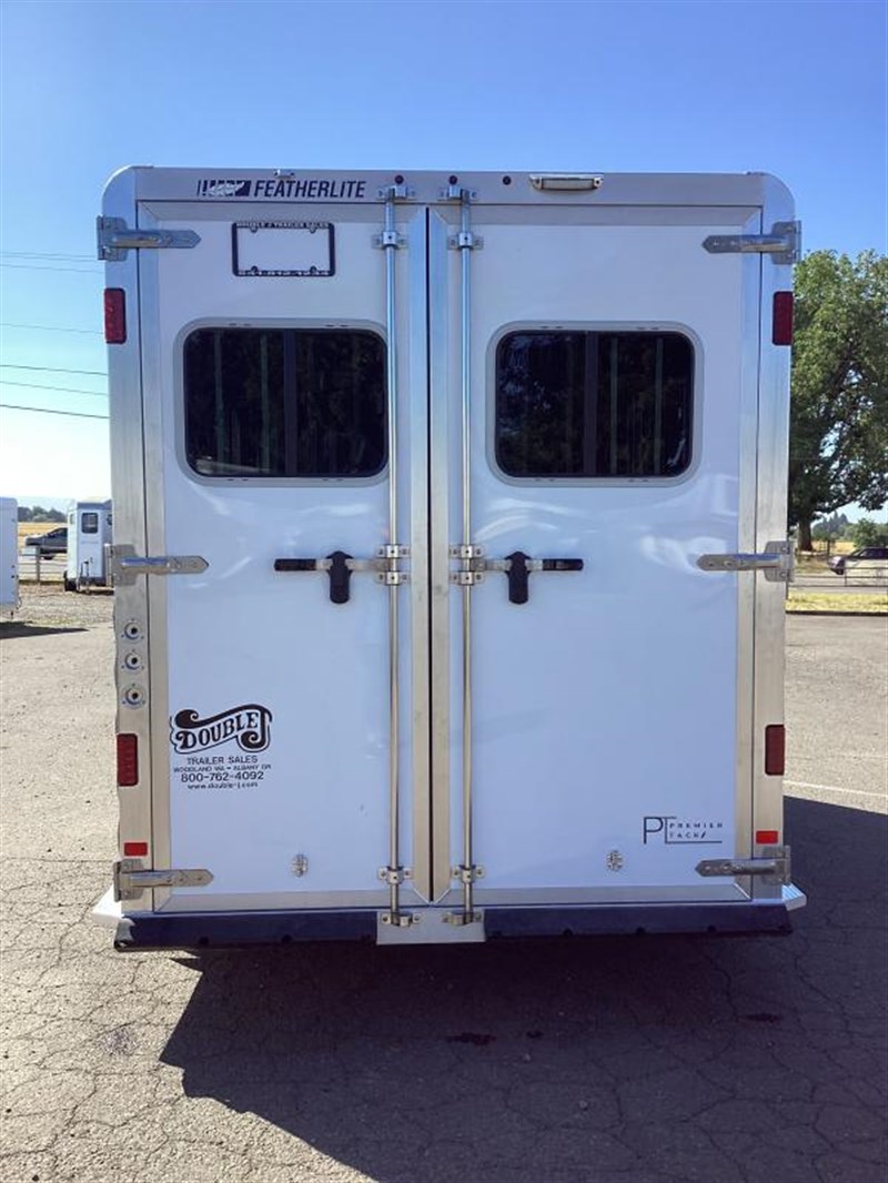 2025 Featherlite new 2025 premier tack!! featherlite 9400 3 horse t