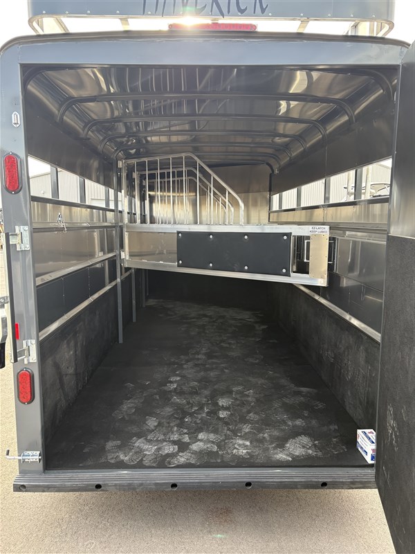 2026 Maverick 4 horse side tack gooseneck