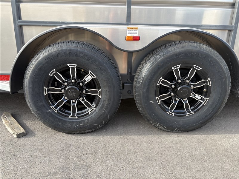 2026 Maverick 4 horse side tack gooseneck