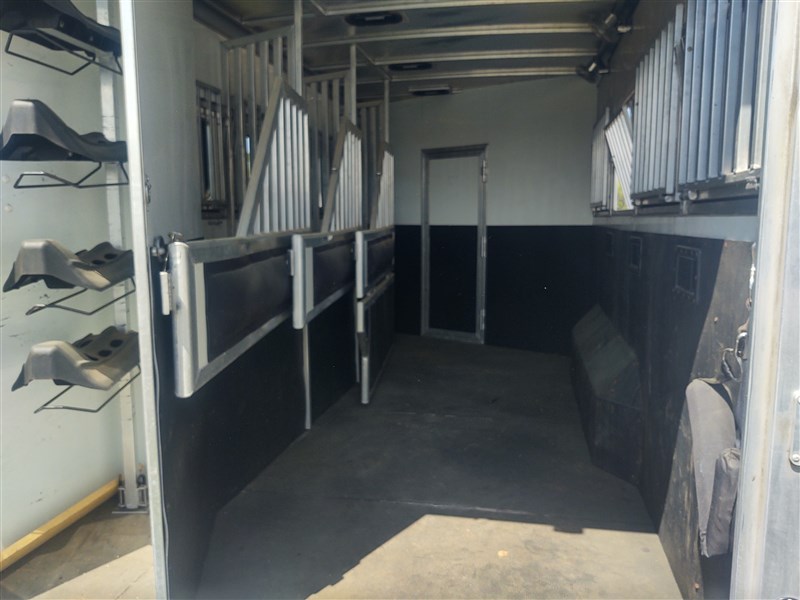 Trailer Photo 26
