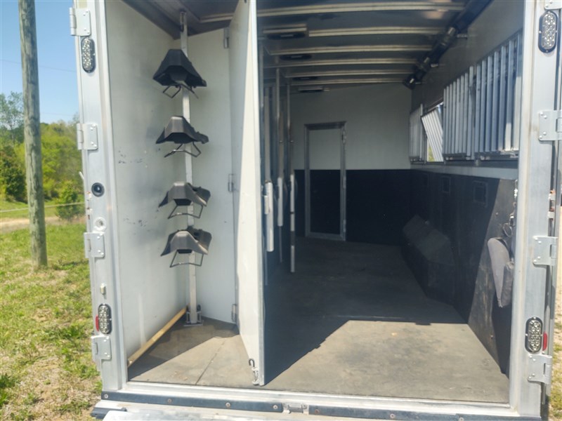 Trailer Photo 24