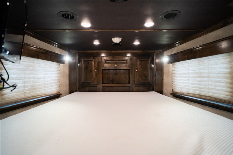 Trailer Photo 13