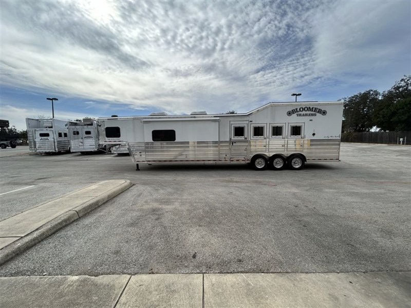 Trailer Photo 3