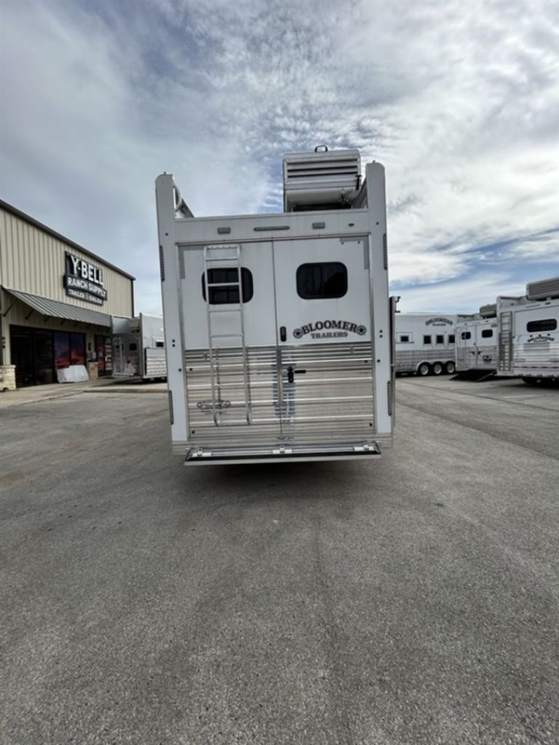 Trailer Photo 4