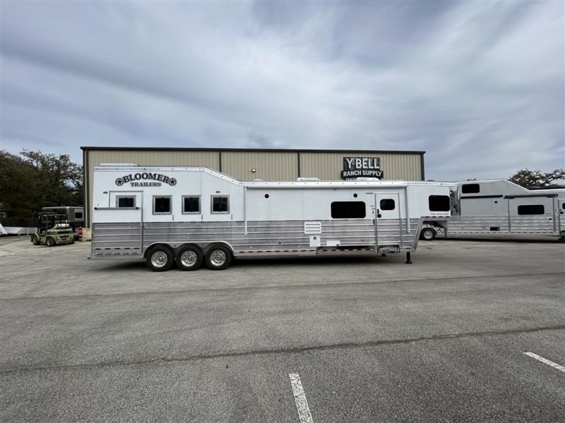 Trailer Photo 2