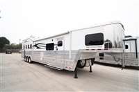 2019 4 horse Bloomer 4 Horse Gooseneck Outlaw Living Quarters '19