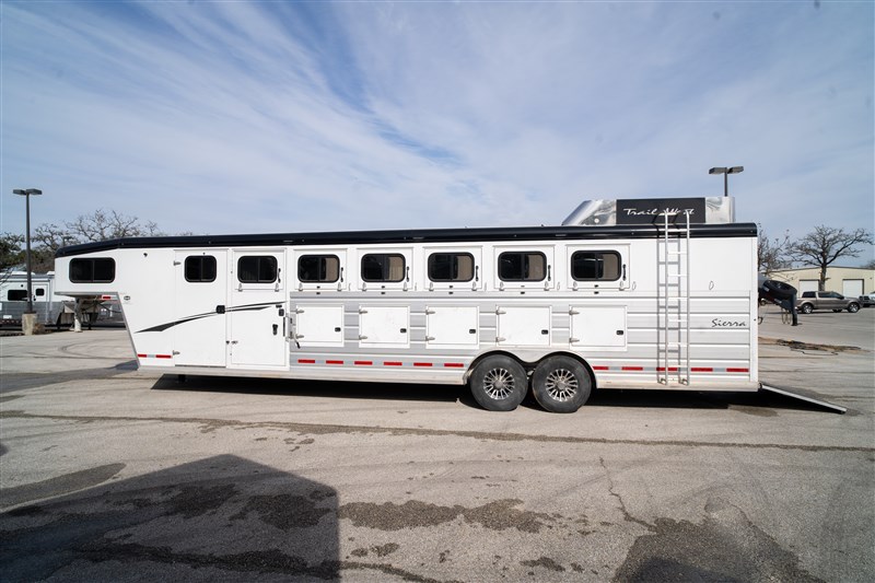 2023 Trails West 6 horse gooseneck '23