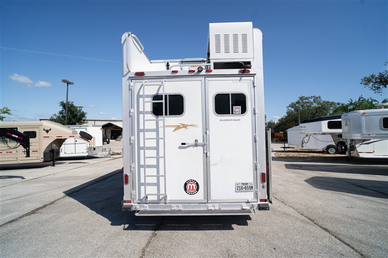 2018 Platinum Coach 4 horse gooseneck outlaw living quarters '18