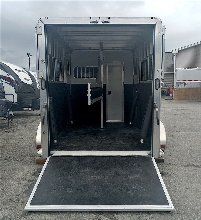 Trailer Photo 2