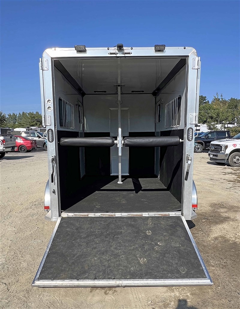 2023 Frontier ambassador 2 horse straight load 67" front tack