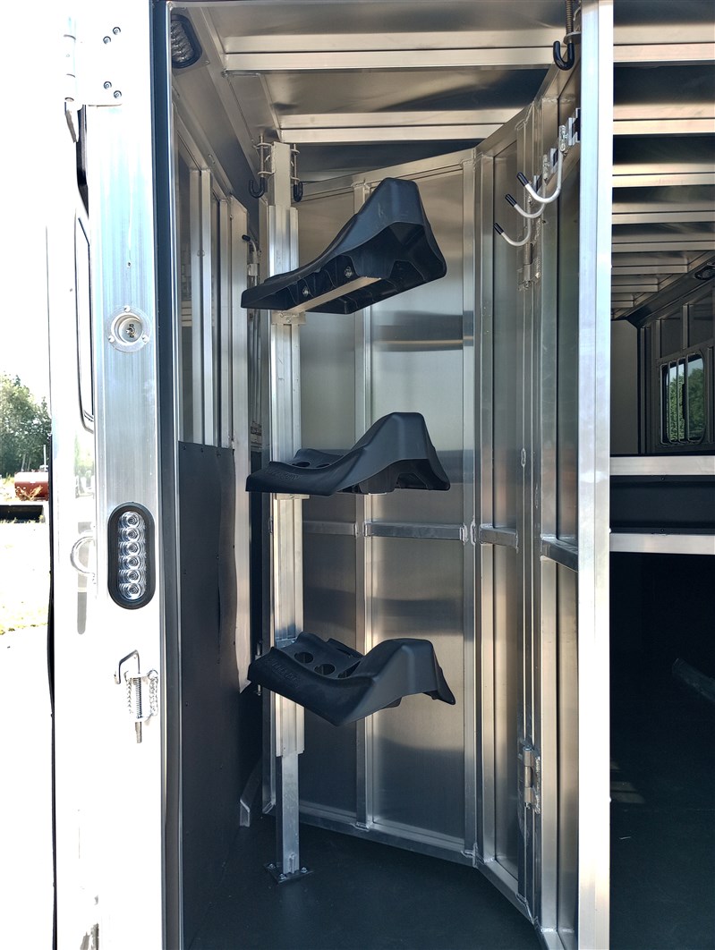 Trailer Photo 17