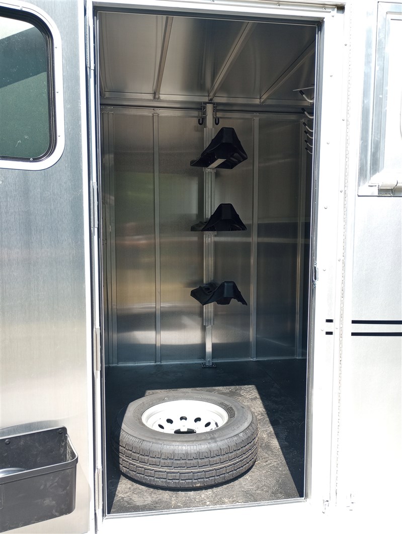 Trailer Photo 9