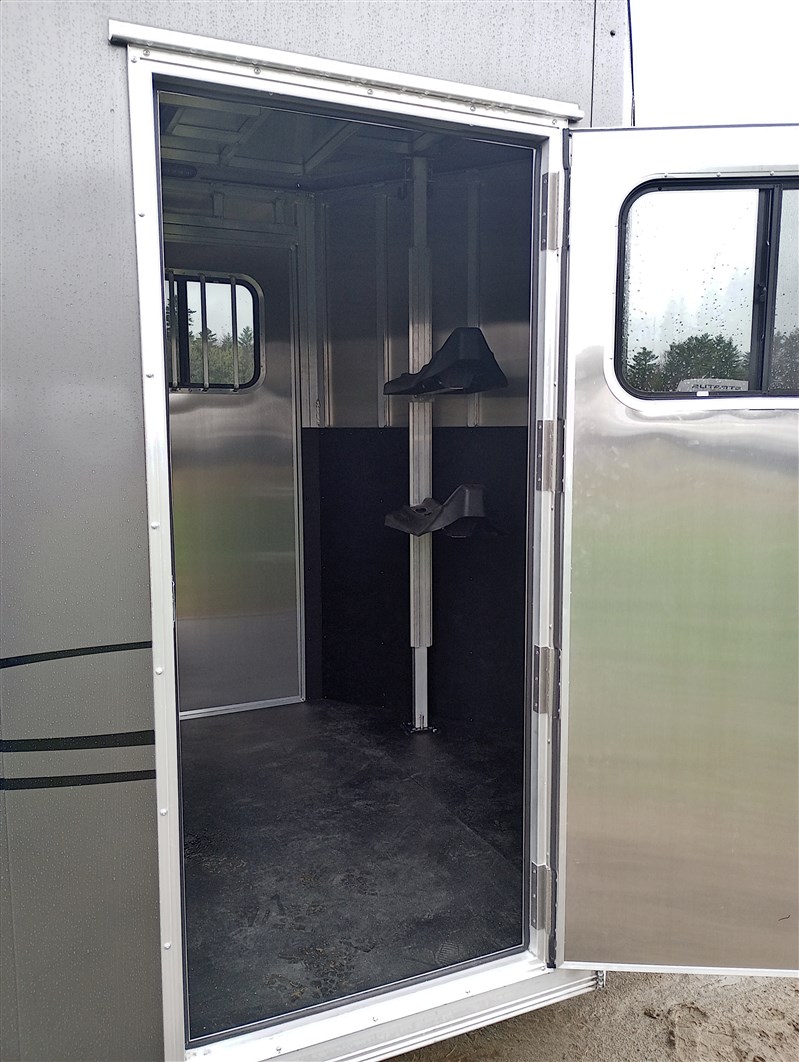 Trailer Photo 9