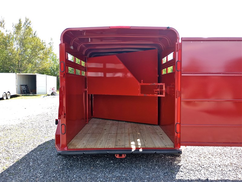 2025 CornPro 7x14 7k 2-horse slant/livestock trailer