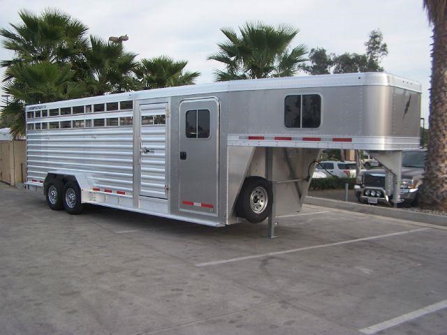2014 Featherlite 24' stock/combo GN 8413