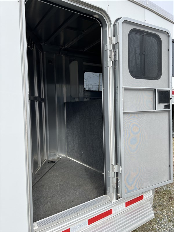 Trailer Photo 15