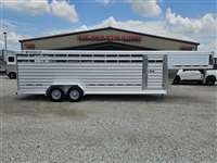 2025 Stock horse Featherlite 8117 24' Stock Trailer