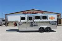 2023 3 horse Sundowner Rancher