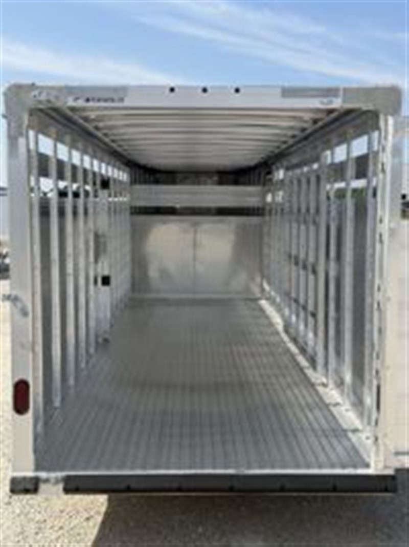 Trailer Photo 8