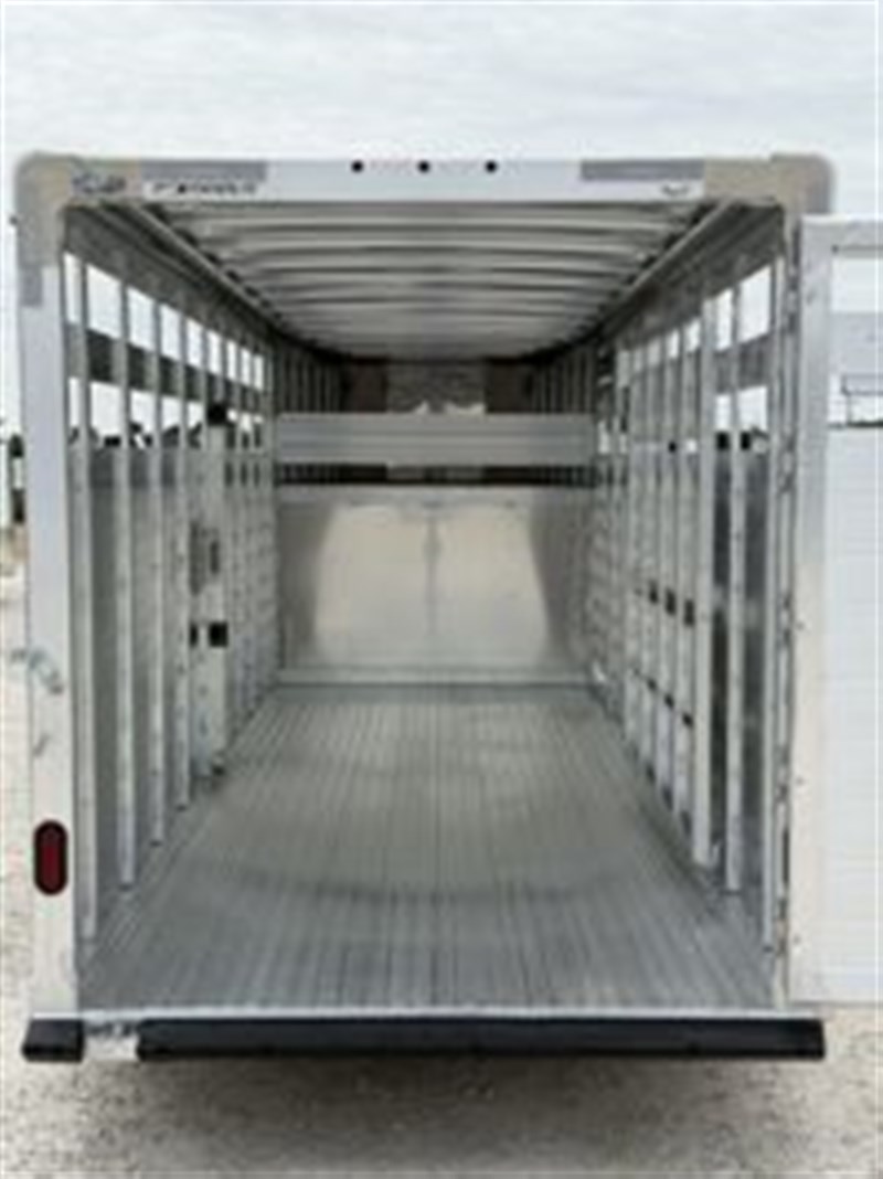 Trailer Photo 7