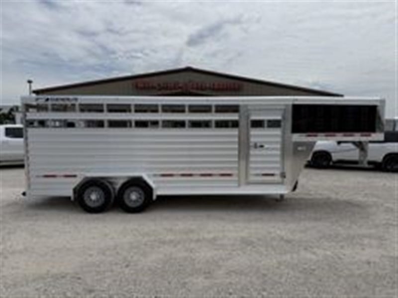 2026 Featherlite 8117