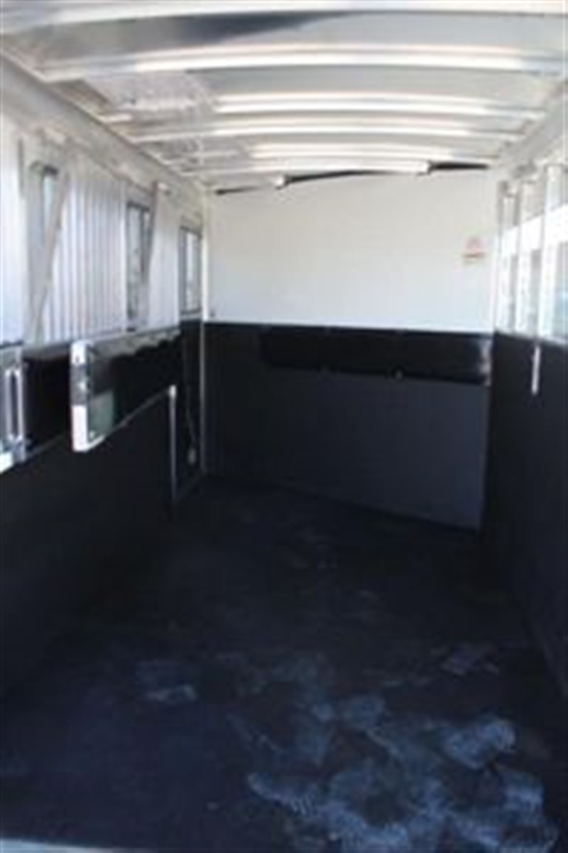 Trailer Photo 7