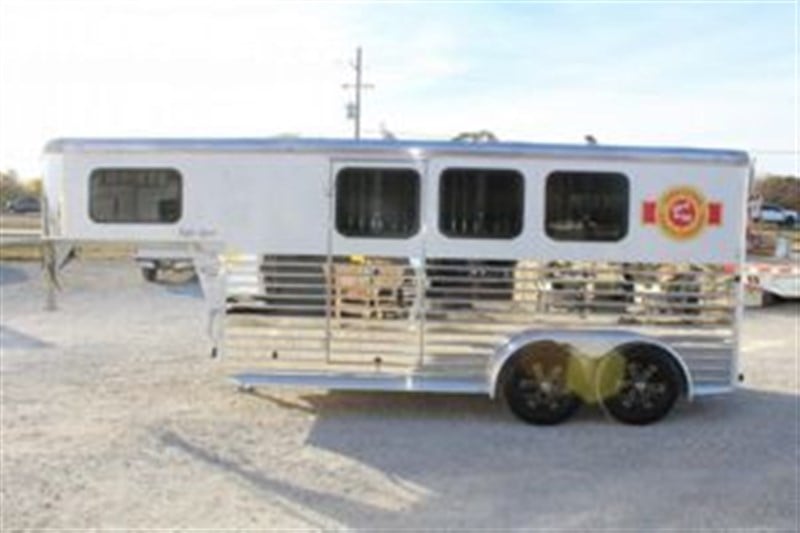 2024 Sundowner 3 Horse Slant Load Gooseneck