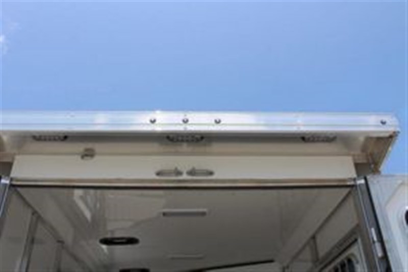 Trailer Photo 10