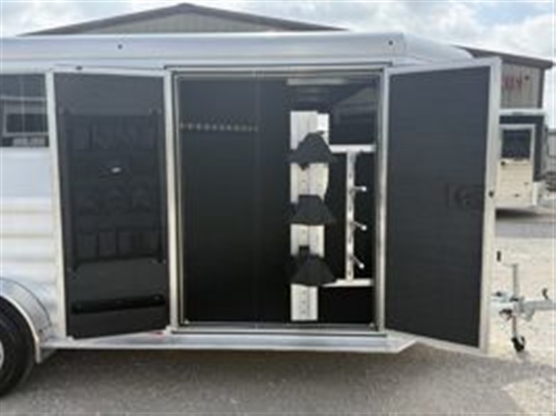 Trailer Photo 11