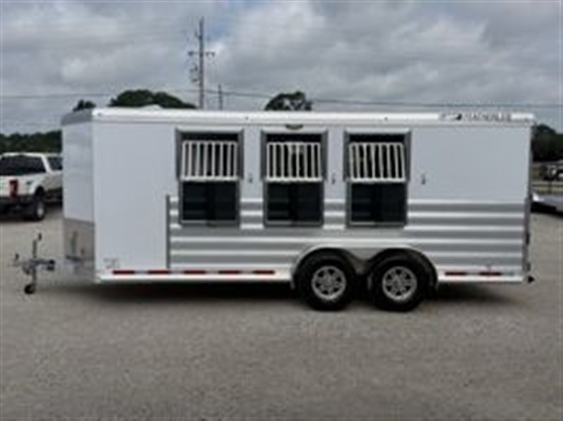 Trailer Photo 4