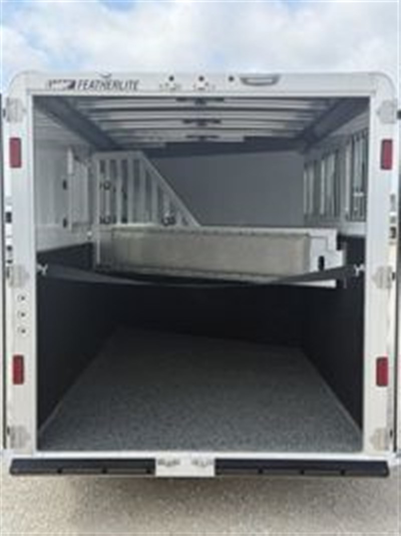 Trailer Photo 7